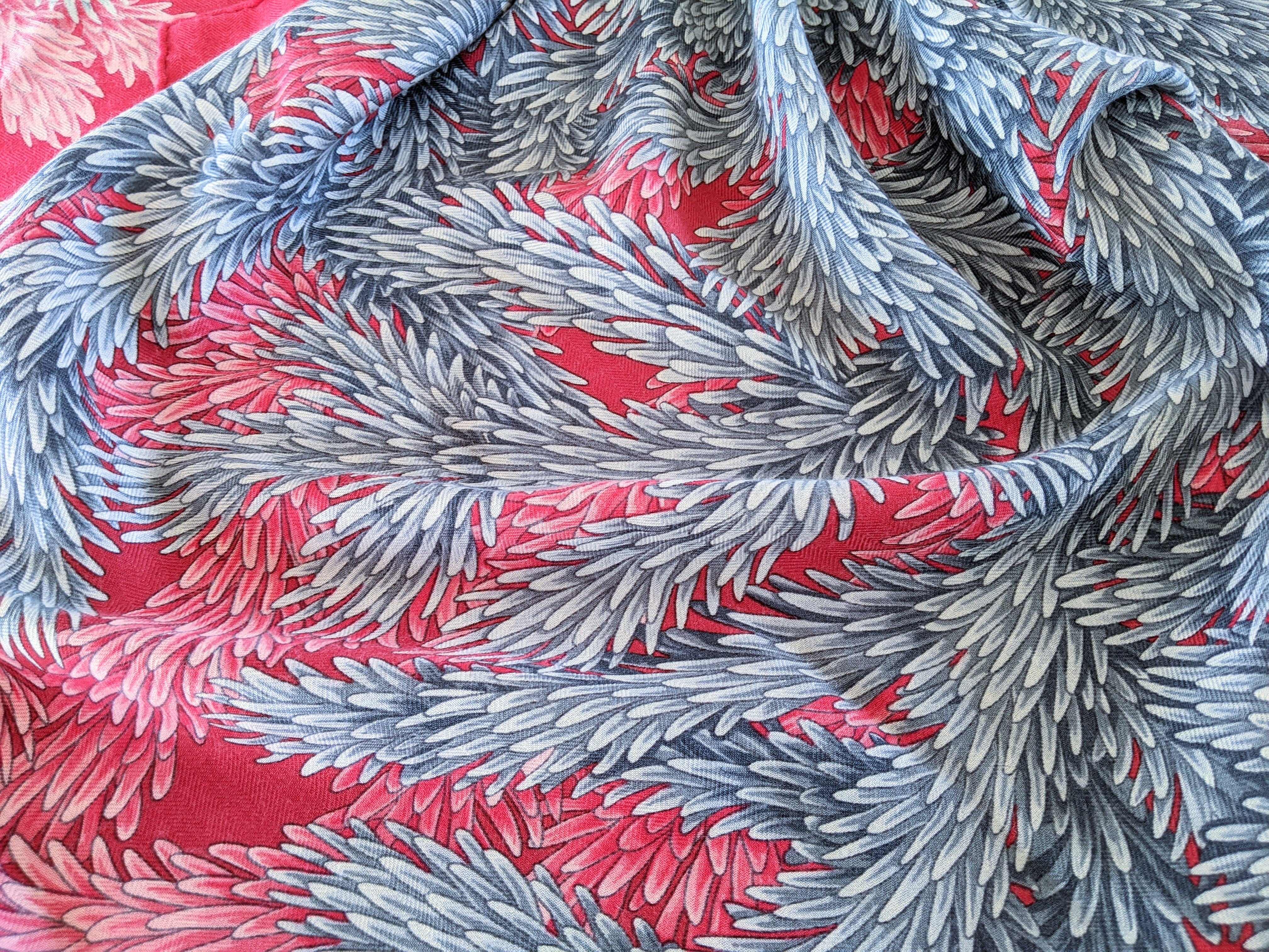 HERMES 2001 Ruby Red Tapis des Bois by Antoine de Jacquelot Cashmere Shawl 140 x 140 cm