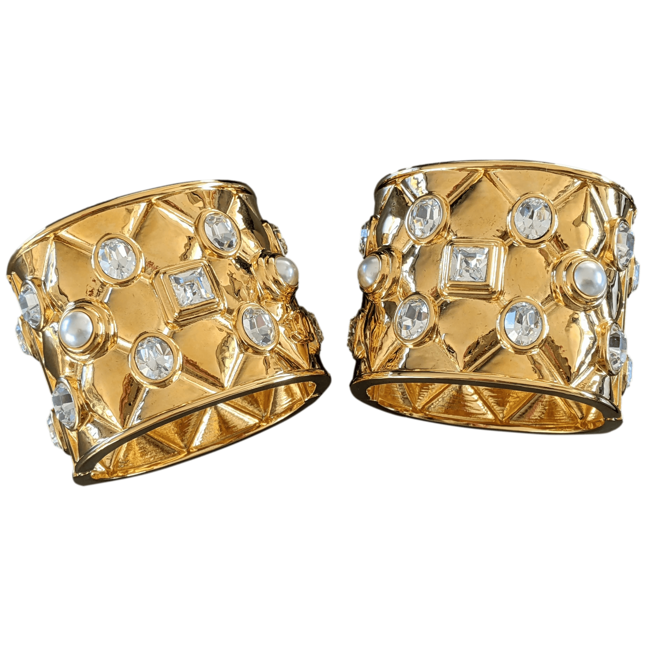 CHANEL G22 GRIPOIX Shiny Gold Quilted Crystal Pearl Manchette Bracelet Set in Box