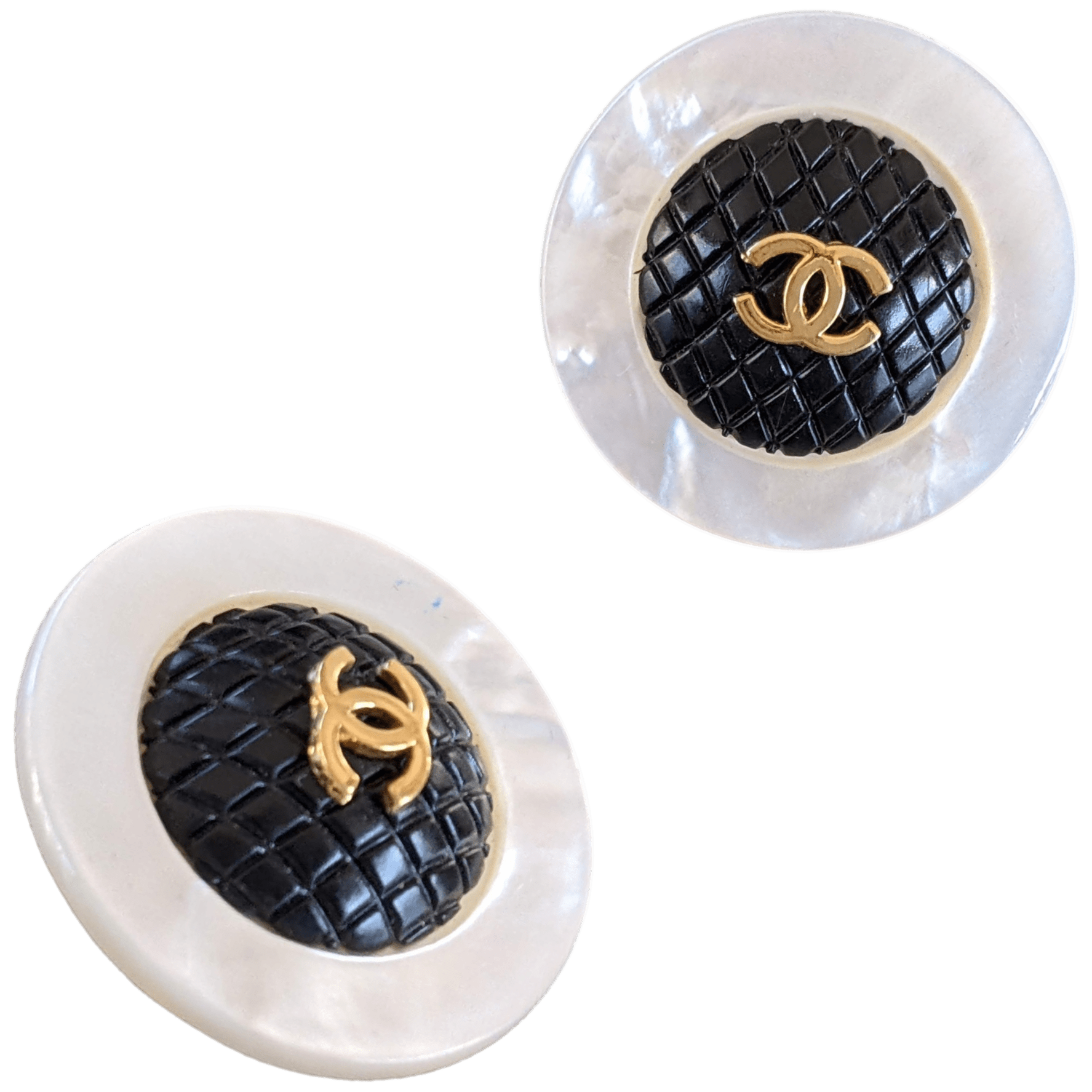 CHANEL Vintage Mother of Pearl Black Quilted CC Clip-On Earrings 4 cm