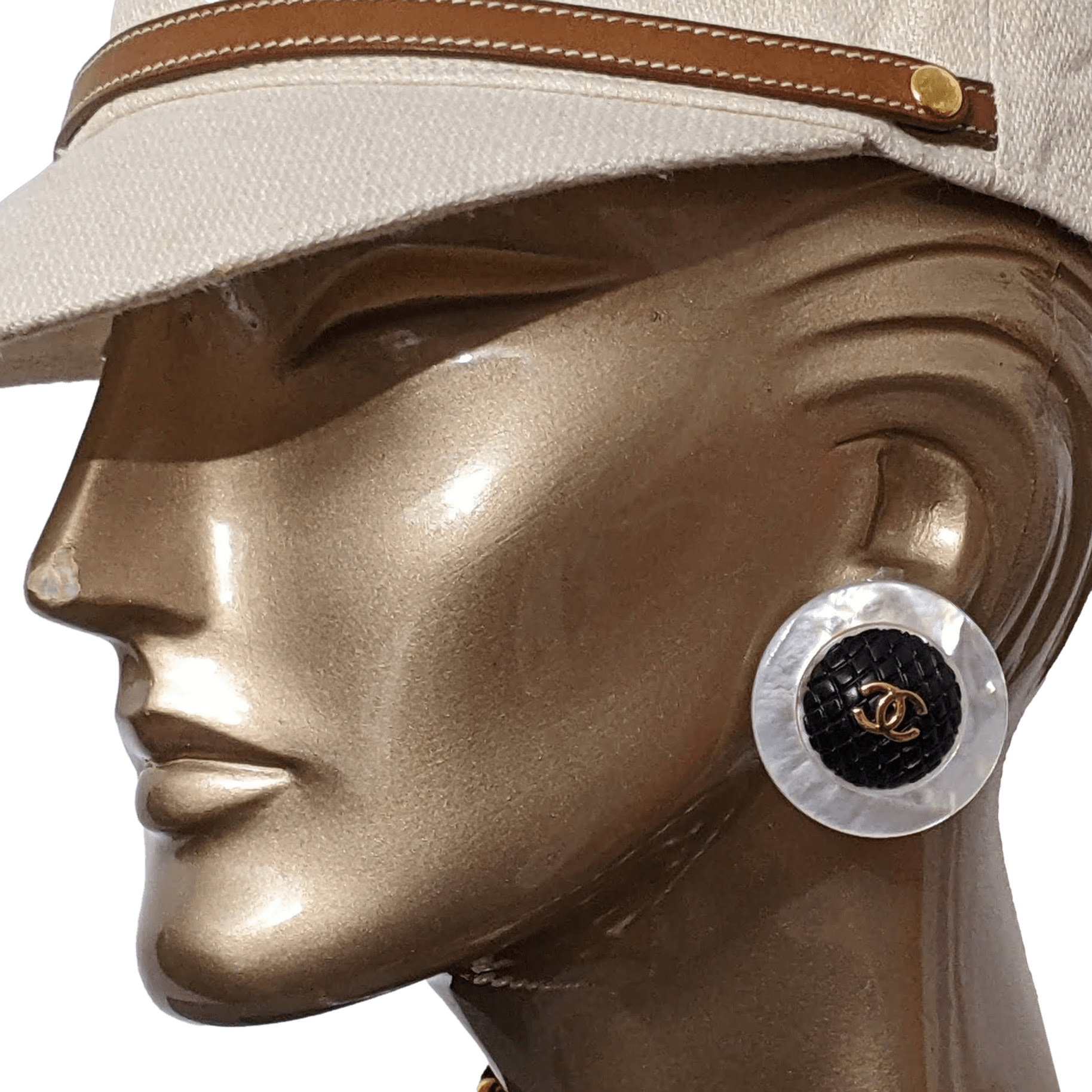 CHANEL Vintage Mother of Pearl Black Quilted CC Clip-On Earrings 4 cm