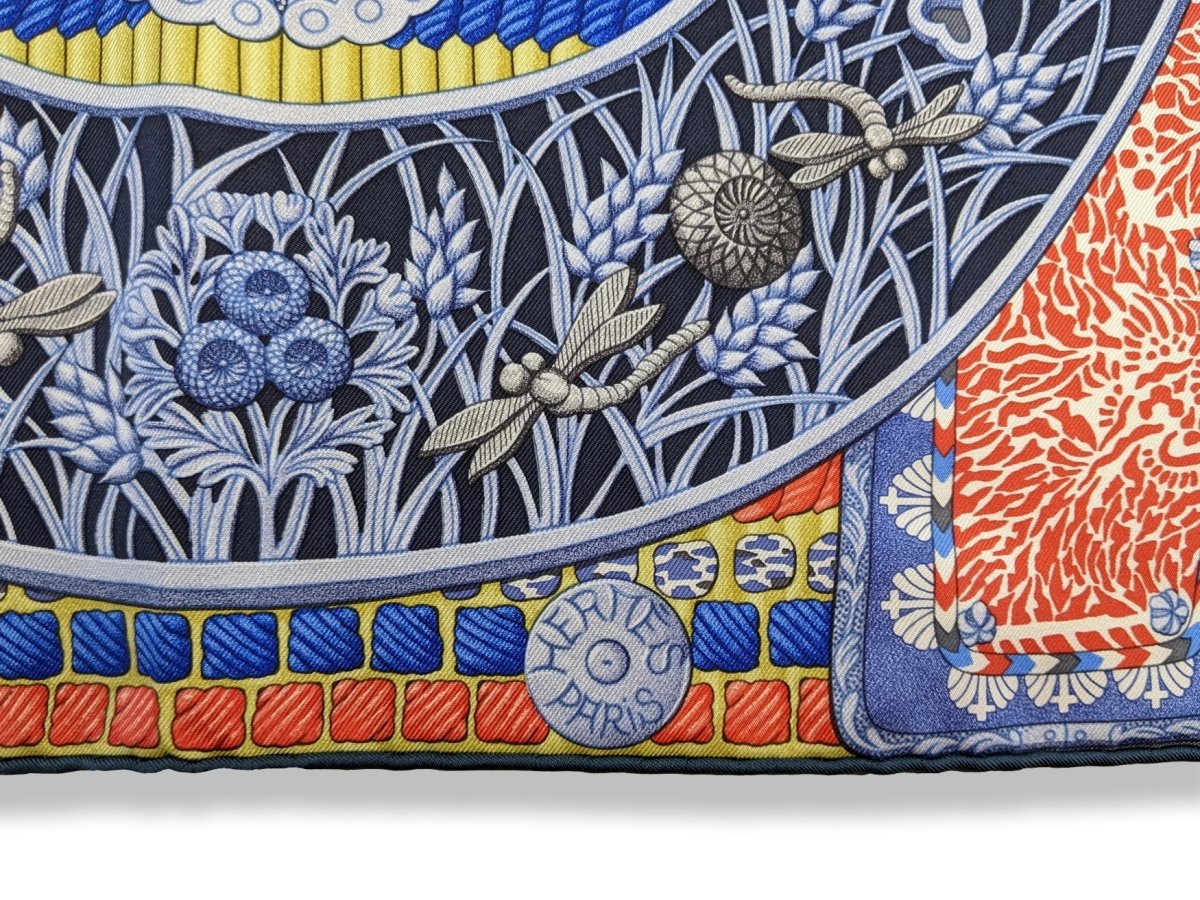 Hermes 2017 Bleu/Rouge/Or 'Parures de Samourais' by Aline Honore Samurais Twill 90cm, NIB! - poupishop
