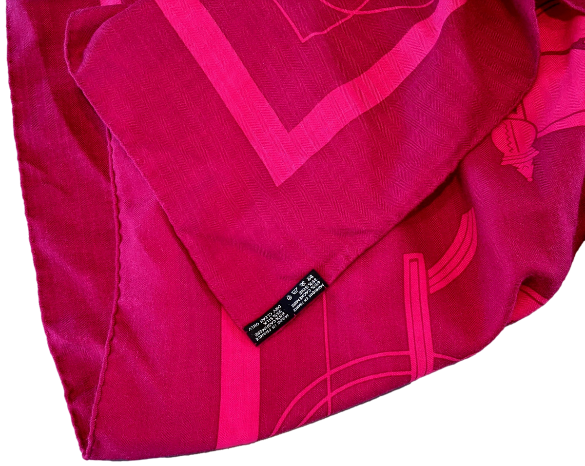 Hermes 2008 Cassis/Framboise " Ex Libris " Cashmere Shawl 140 x 140 cm