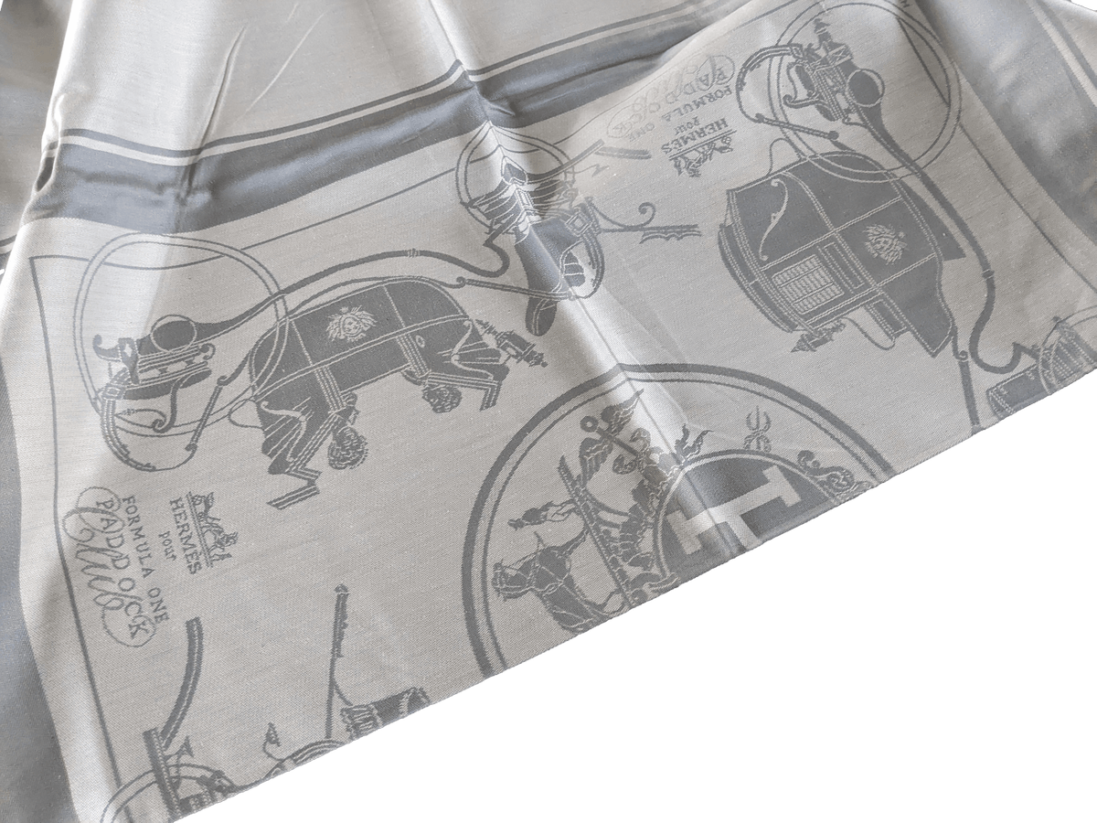 HERMES x FORMULA ONE PADDOCK CLUB VIP Tablecloth & 6 Napkins