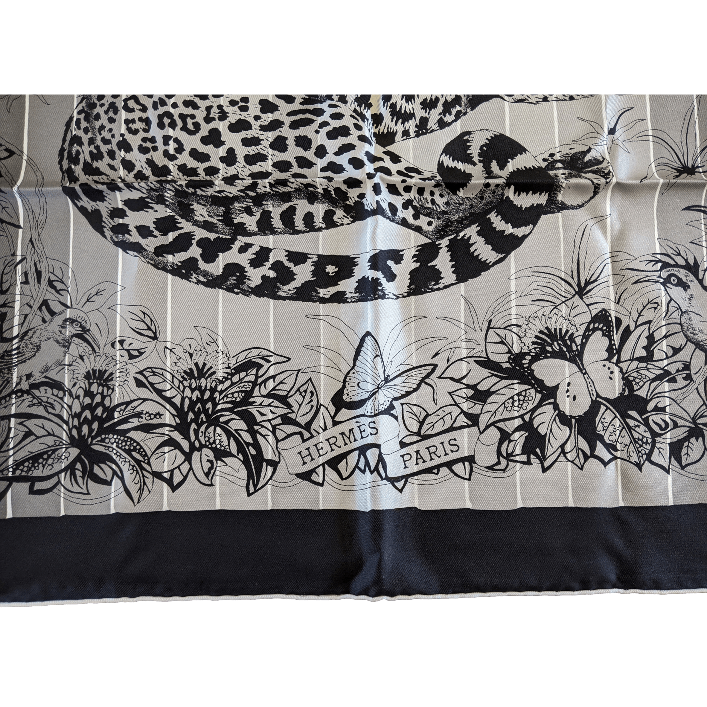 HEMRES 2019 Noir/Gris/Banc Jungle Love Rainbow by Robert Dallet Twill 90 x 90 cm
