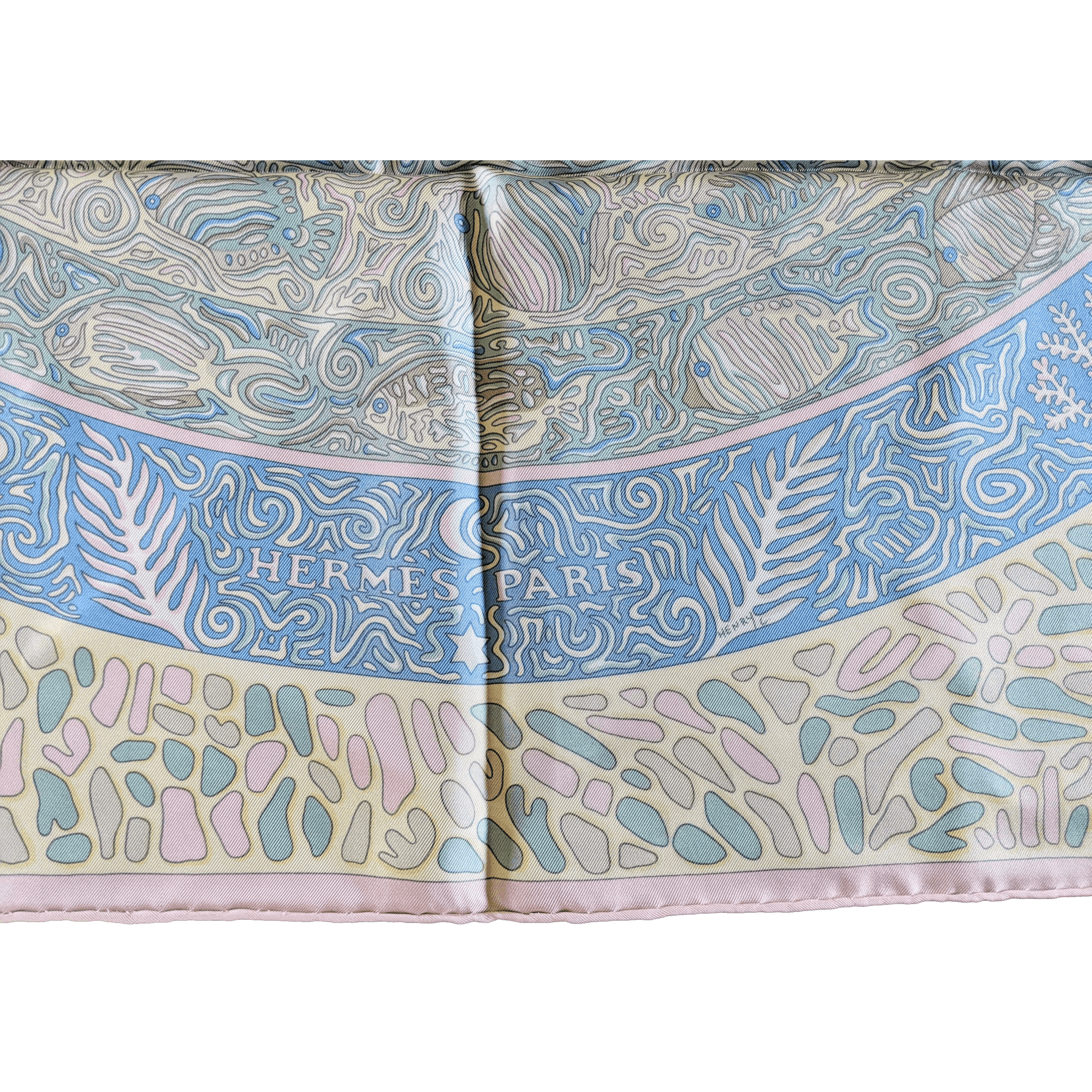 HERMES La Legende du Poisson Corail Twill 90 Scarf