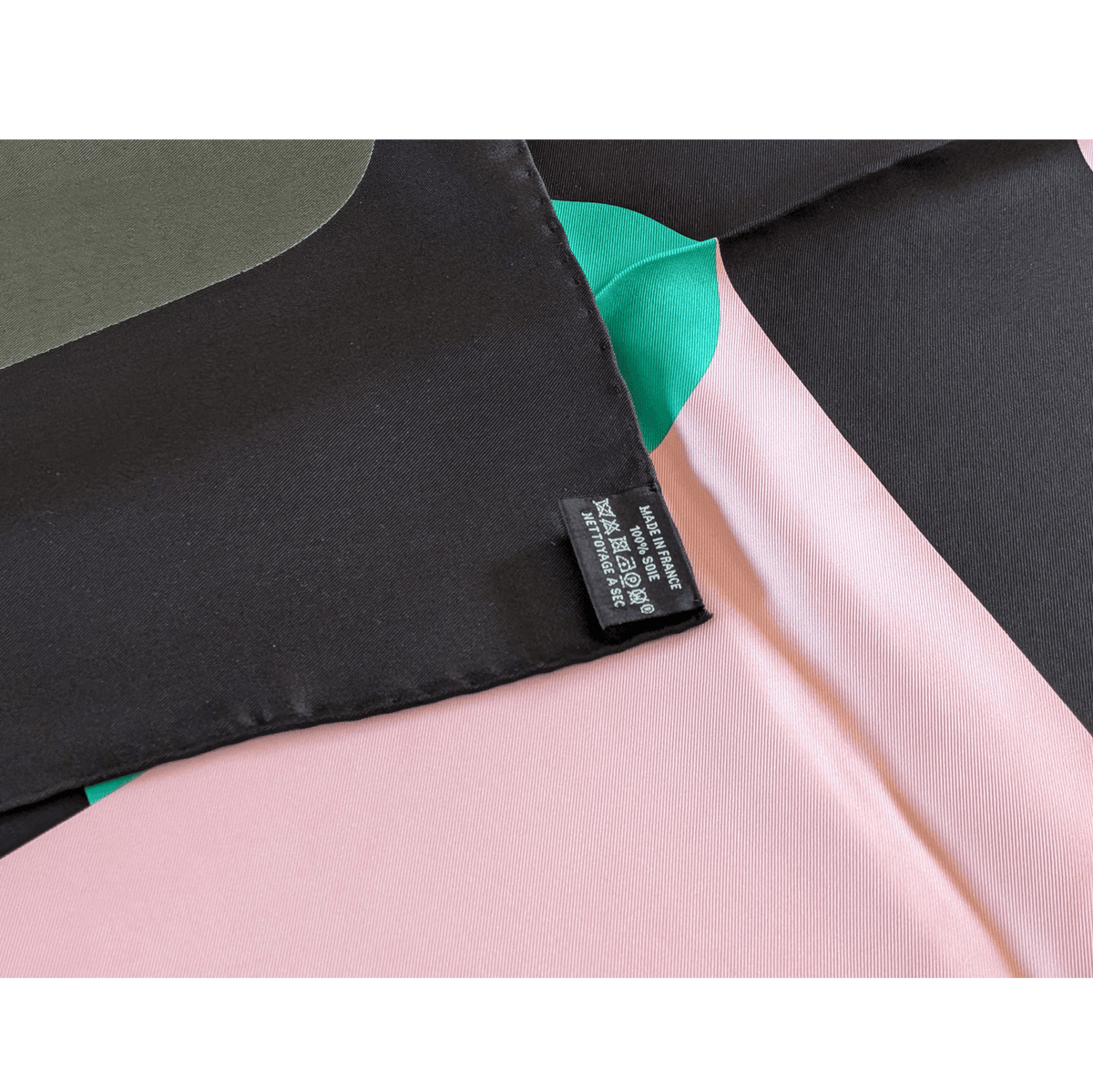 HERMES La Serpentine de Pierre Pierre Charpin Silk Scarf 90 Black Pink White 2018 Rare