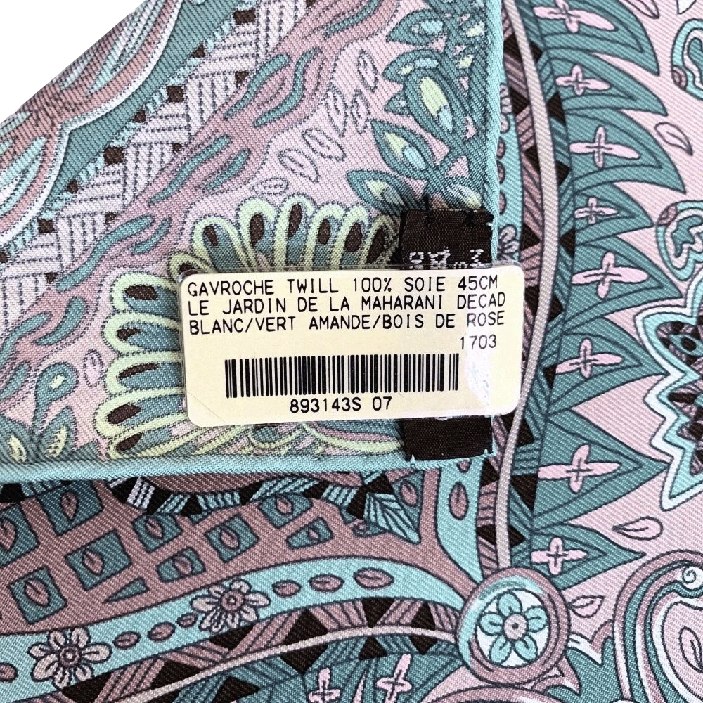 Hermes cw07 White Almond Rosewood JARDIN DE LA MAHARANI DECADRE by Annie Faivre Gavroche Twll Silk 45 cm