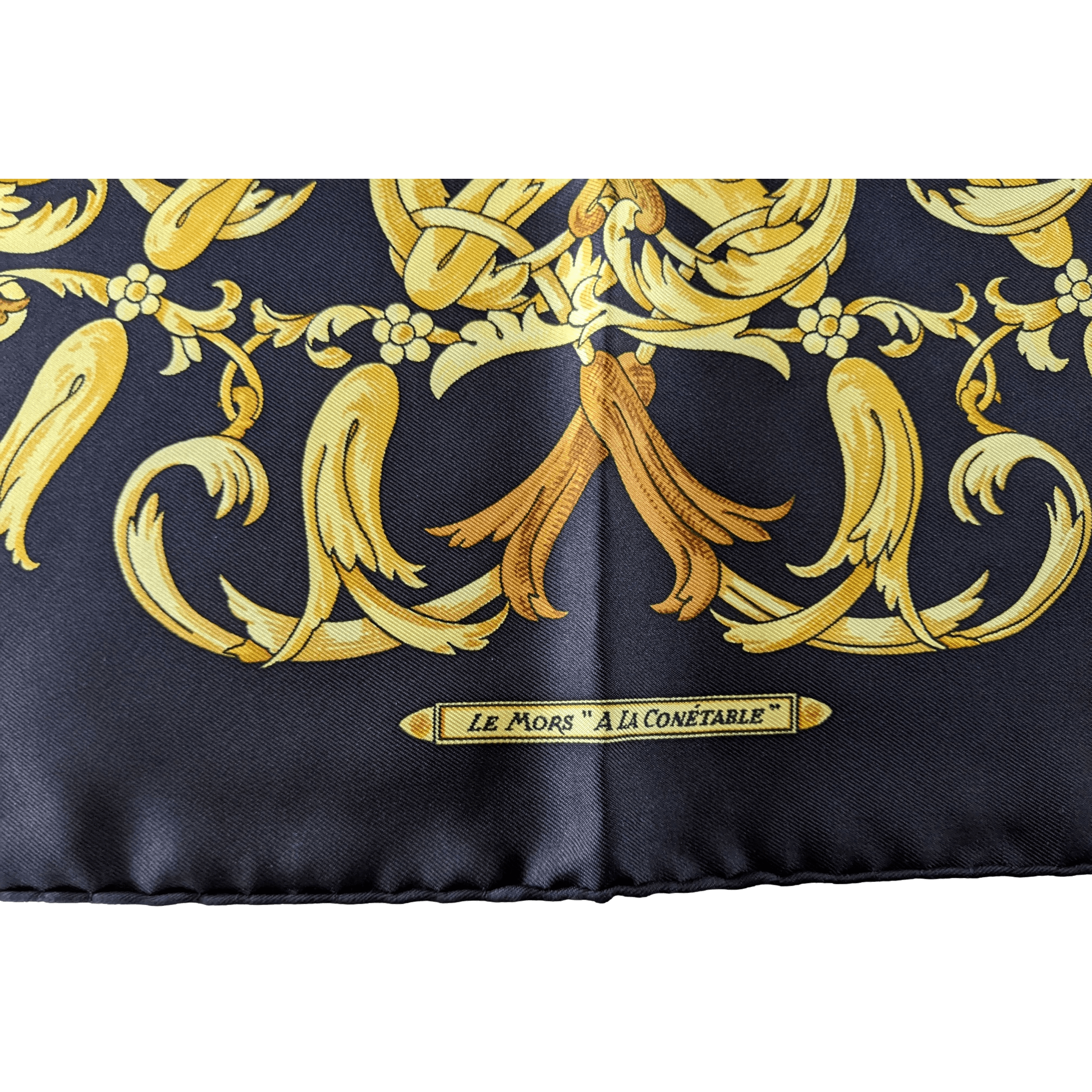 HERMES Black/Gold Le Mors a la Connetable Twill Silk Gavroche 45 x 45 cm
