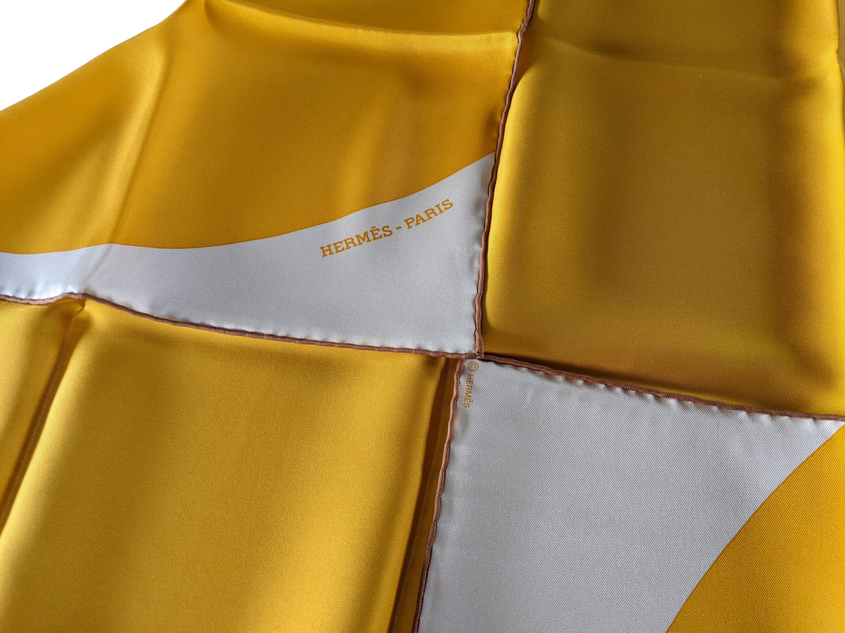 HERMES 2019 MEGA POIS Vintage Silk 70 x 70 cm