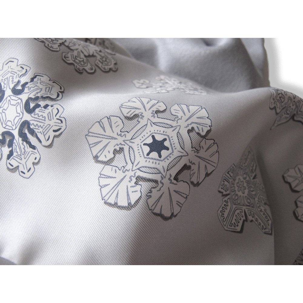 Hermes Pearl Grey Feux de L'hiver Blanc Matte Overlay Snowflakes Printed Twill & Angora Etole Stole 12"x 67", New! - poupishop