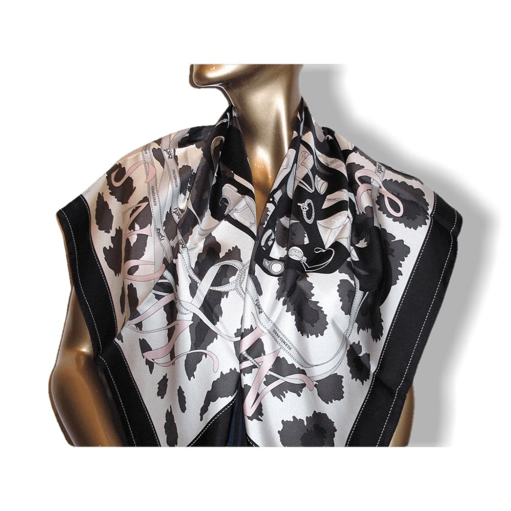 Hermes 2012 cw15 Black White Monsieur & Madame II Twill 90