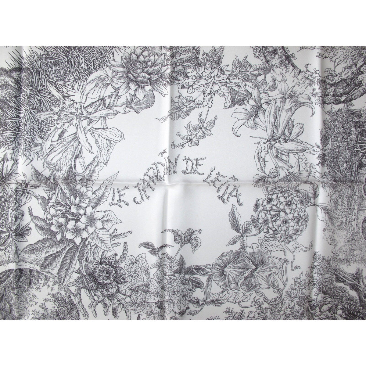 Hermes 2014 cw05 Black White Le Jardin de Leila Twill 90