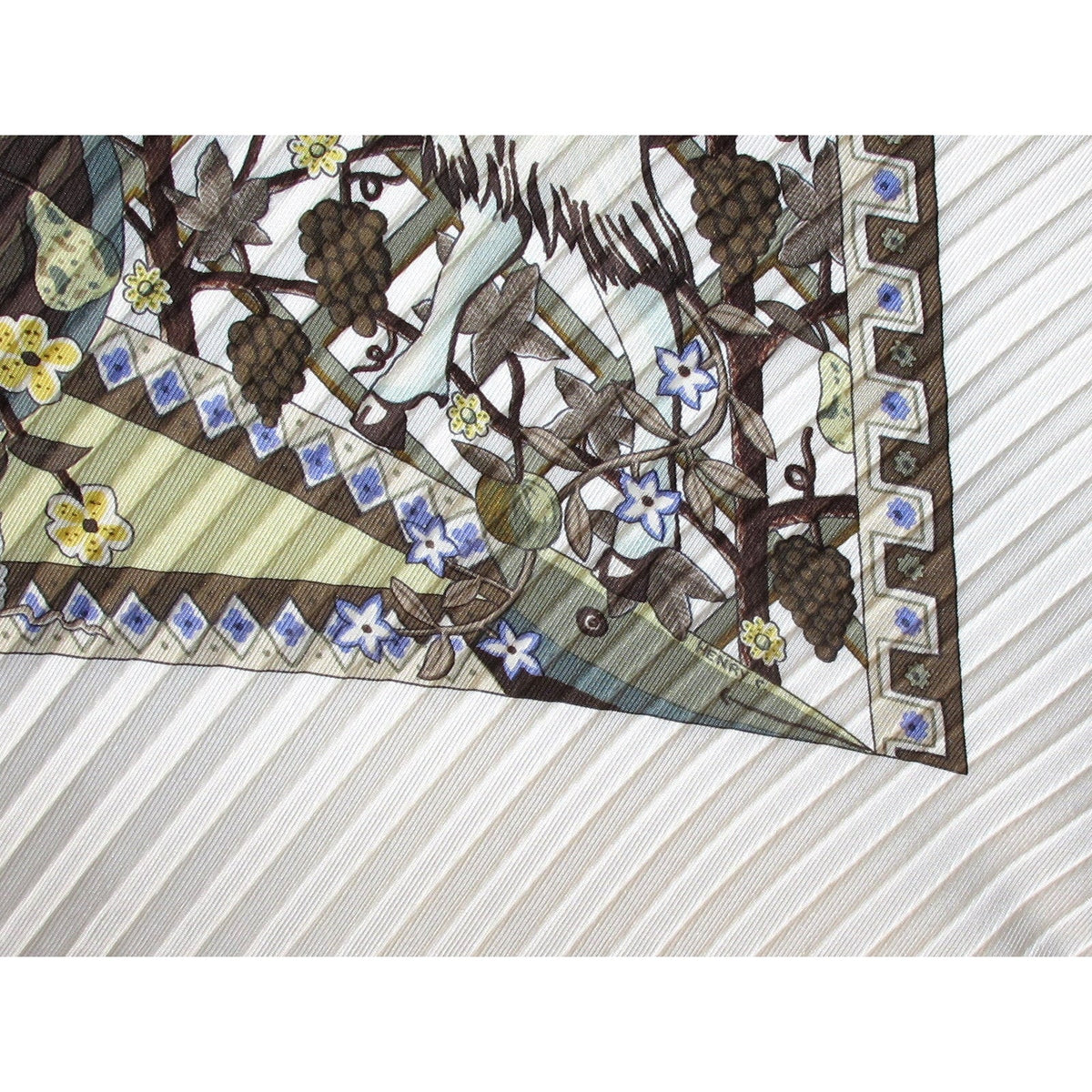 Hermes Axis Mundi by Christine Henry Pleated Plisse Twill 90