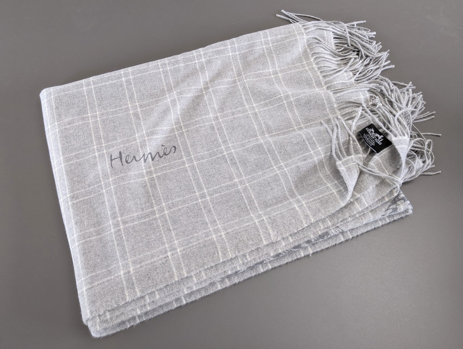 Hermes Gris/Blanc 100% Cashmere LEOSQUARE Throw Paid Blanket 88" x 59", So Chic! - poupishop