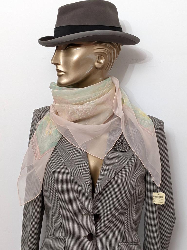 Hermes Rose Pale/Sable/Vert Jade The garden of Claude Monet GIVERNY Blanc Matt Overprint Mousseline 90cm x 90cm cm NWT!