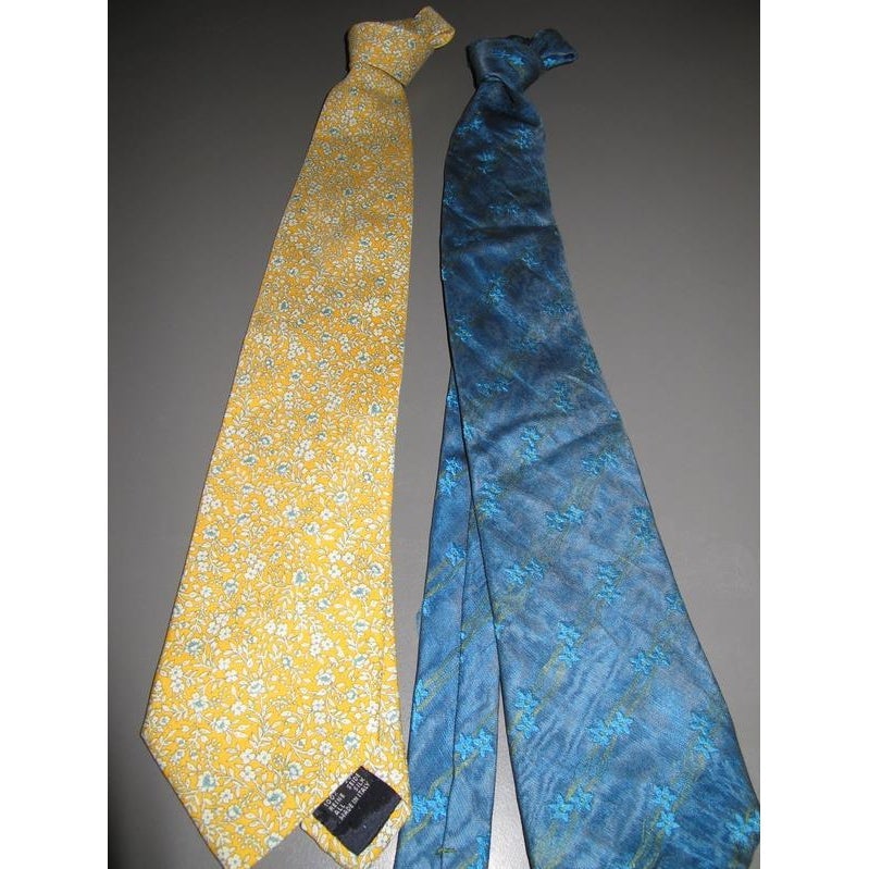 Cacharel Vintage Lot of 2 Silk Flower Ties - poupishop