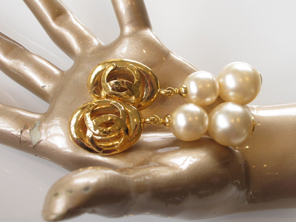 Chanel 1992-93 Victoire de Castellane Pearls Gripoix Dangle Earrings - poupishop