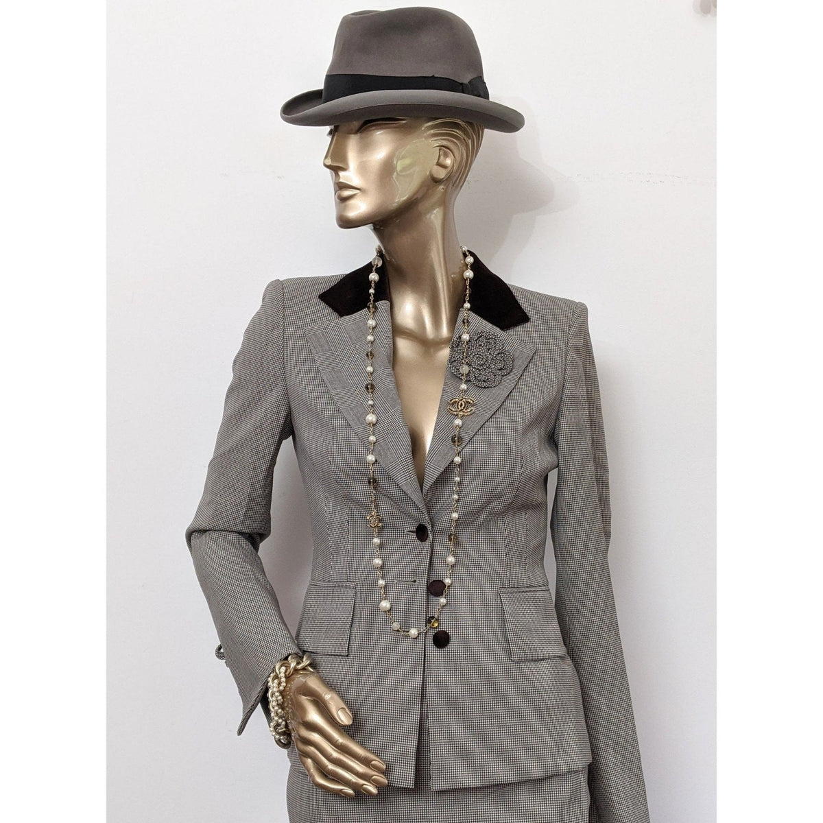 Chanel 2013 Aged Gold Long Sautoir Poured Glass Pearls Gripoix Enamel CC, Box! - poupishop