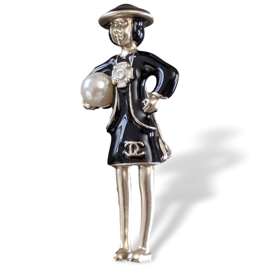 Chanel 2016 Black/Permabrass Enamelled CoCo Brooch Vip, New! - poupishop