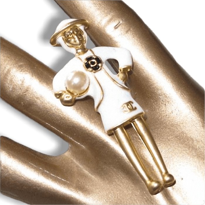 Chanel 2016 White/gold Enamelled CoCo Brooch Vip! - poupishop