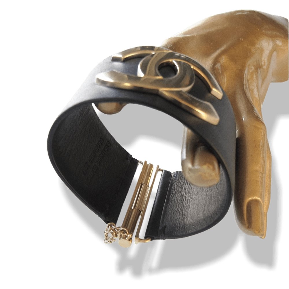 Chanel Exclusive Edition Decembre 2017 Aged Gold Logo Leather Manchette Bracelet, NIB! - poupishop