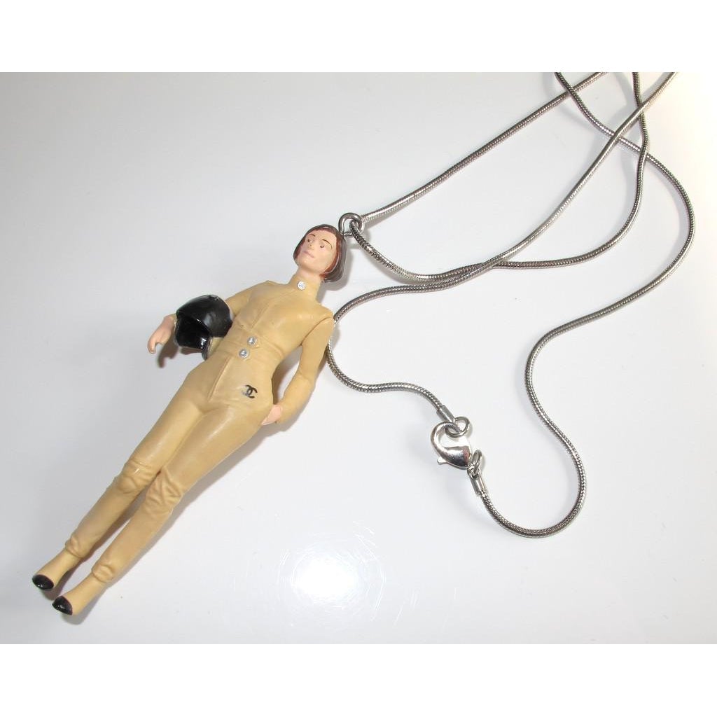 Chanel Figurine Keira Knightley Resine Sautoir Pendant, New! - poupishop