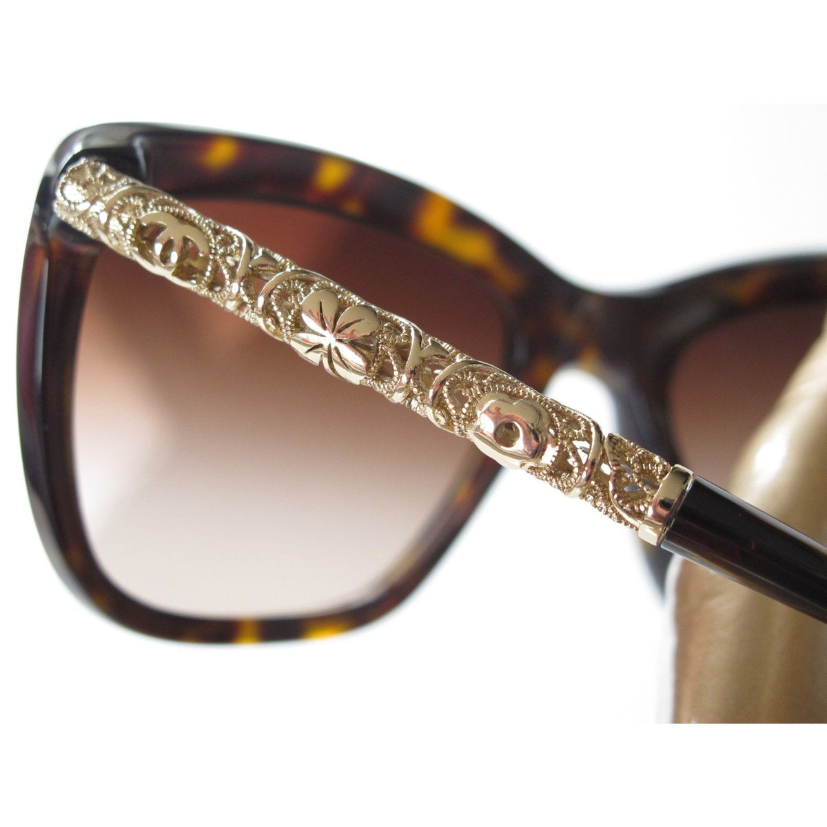 Chanel Filigreed Frames 3 Symbols Women Sunglasses in Cases, NIB! - poupishop