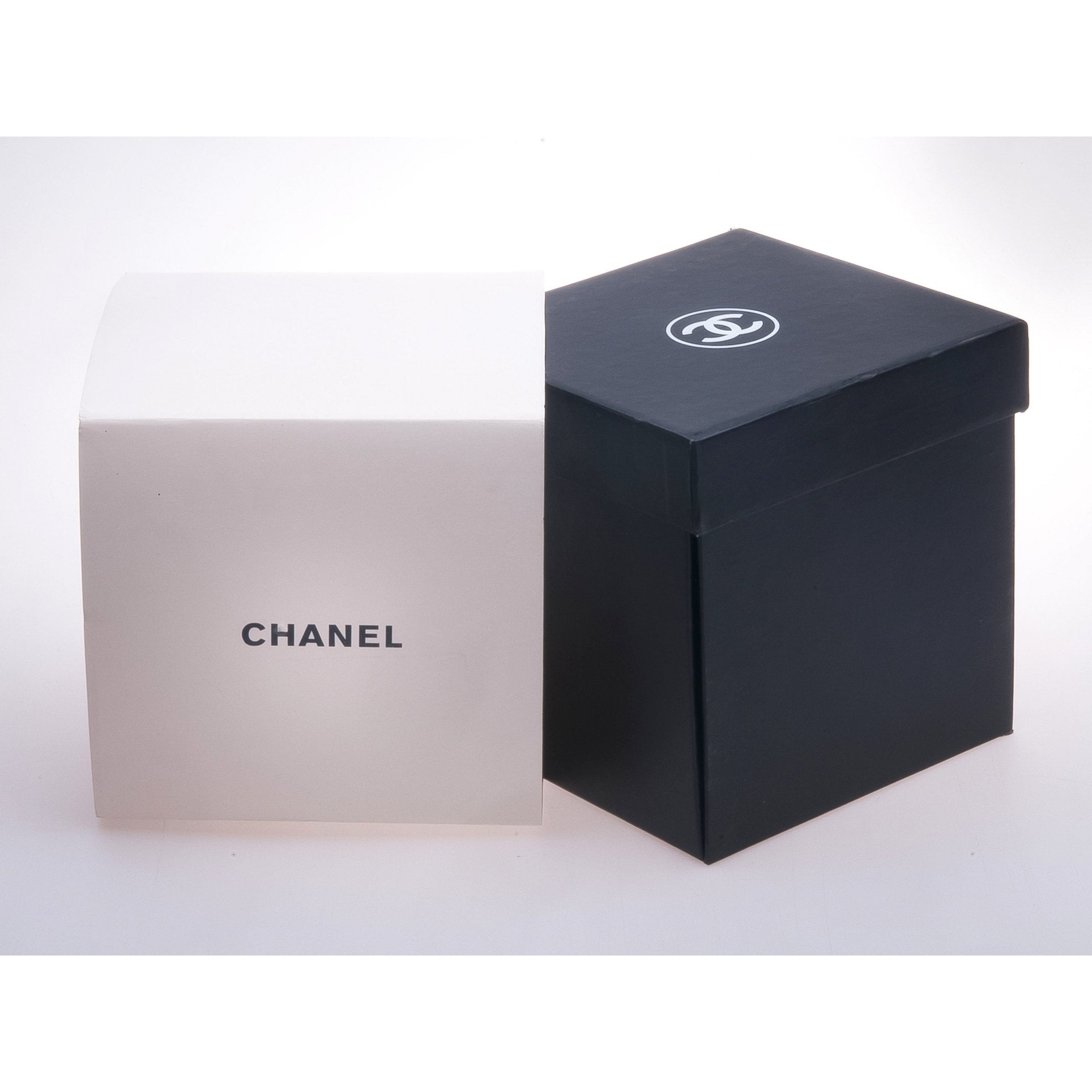 Chanel N° 5 2015 Gigantic USB Rechargeable Snowball Globe, NIB but doesn't work! - poupishop