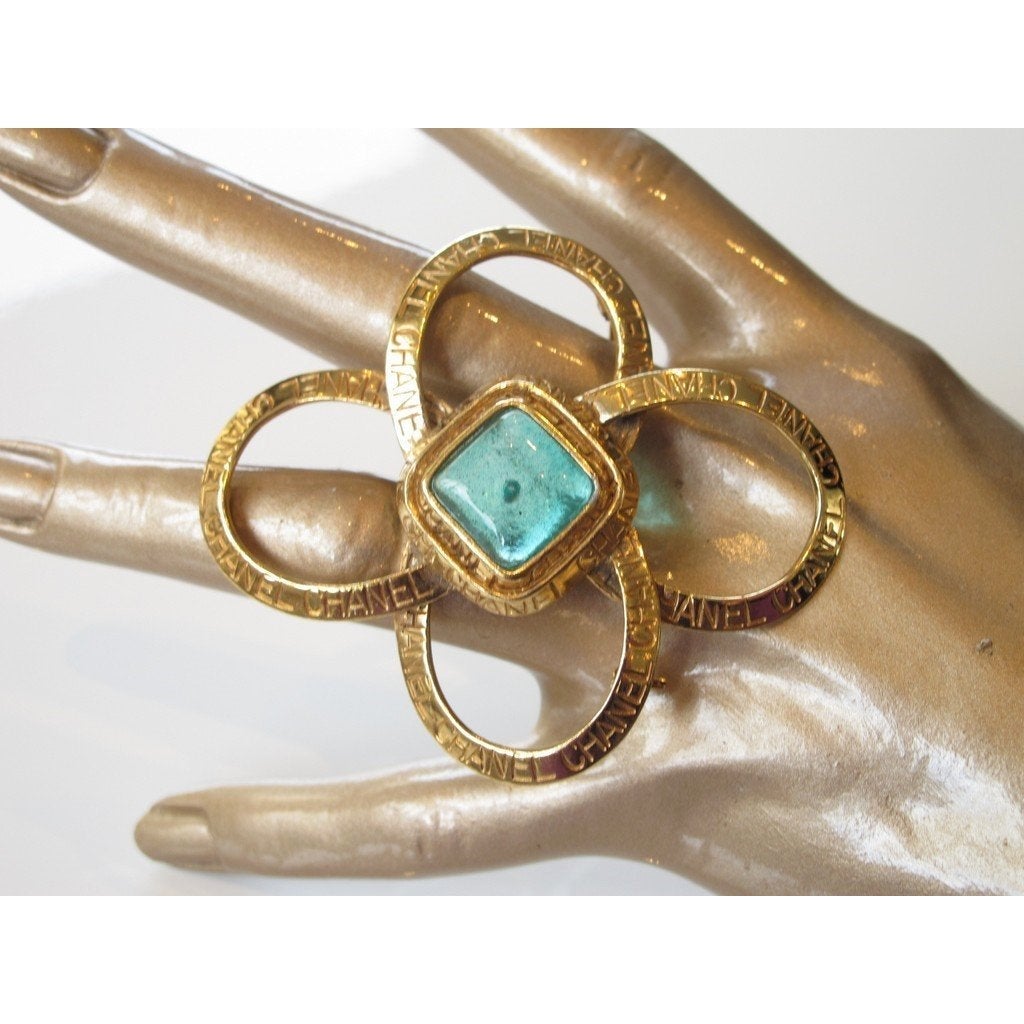 Chanel SS 1996 Clover Poured Glass Gripoix Pendant Brooch - poupishop