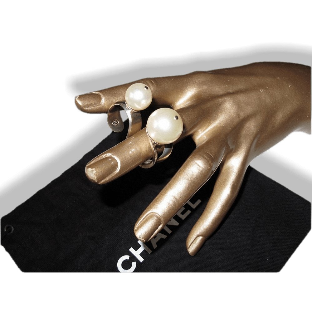 Chanel SS014 Double Pearls Gripoix Permabrass Ring, New in Pochette! - poupishop