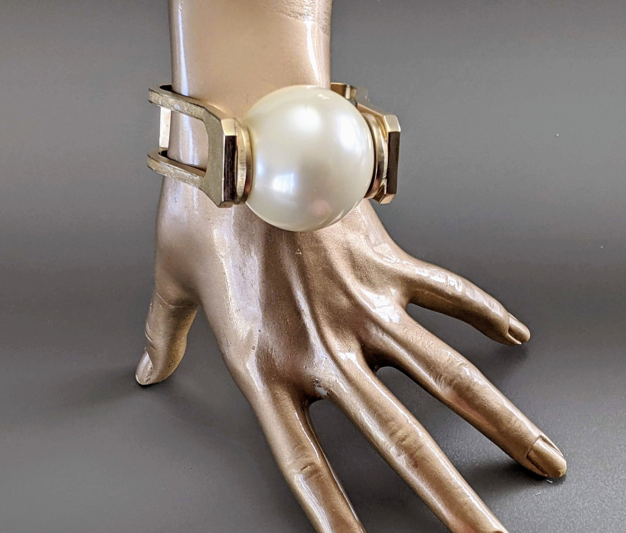Chanel SS014 Enamel Metal Huge Pearl Manchette Bracelet, Very Impressive in Box! - poupishop