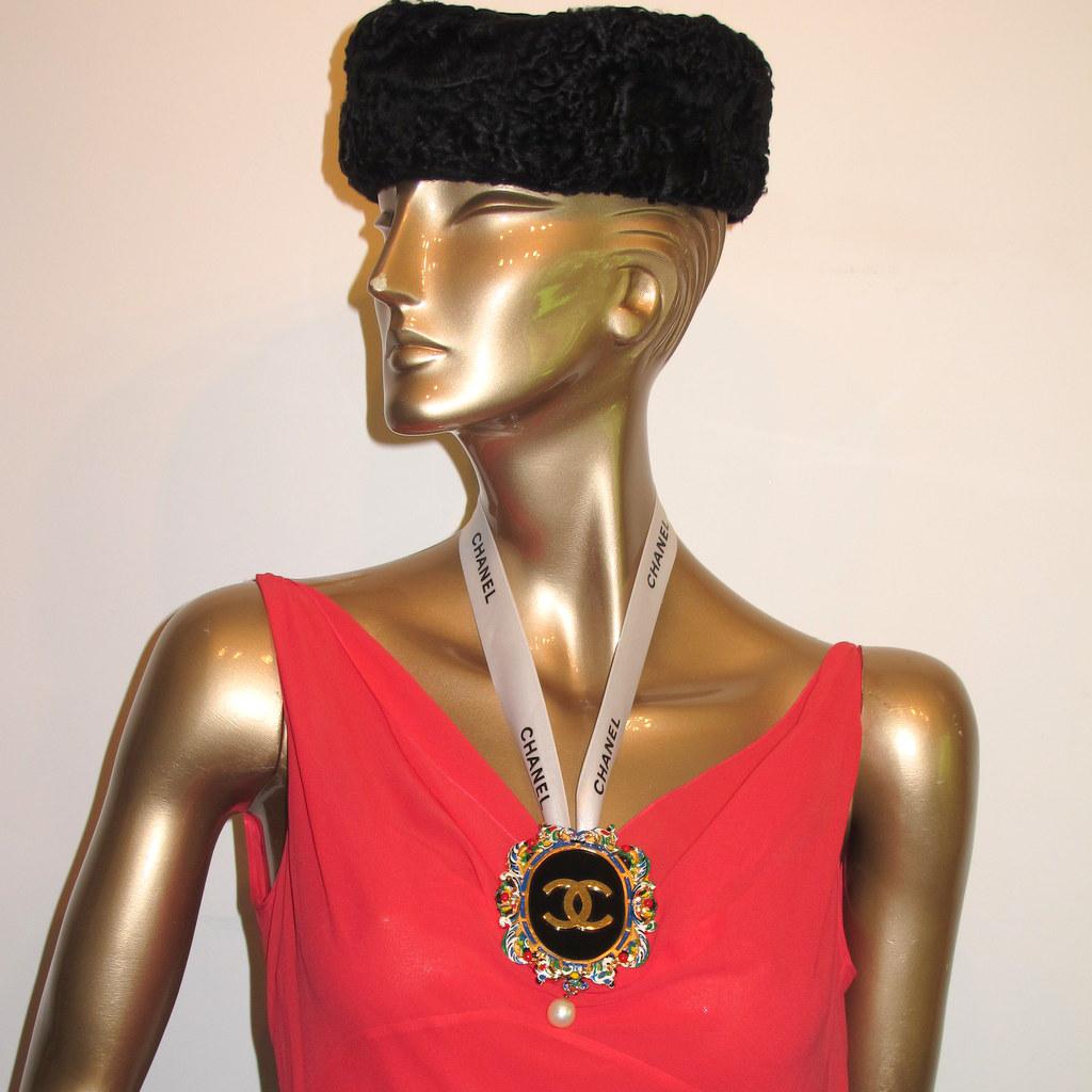 Chanel Vintage 1960s Huge Enamel Pendant/Locket Brooch, Very Impressive! - poupishop