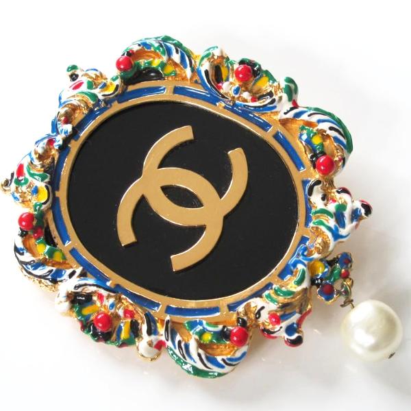 Chanel Vintage 1960s Huge Enamel Pendant/Locket Brooch, Very Impressive! - poupishop