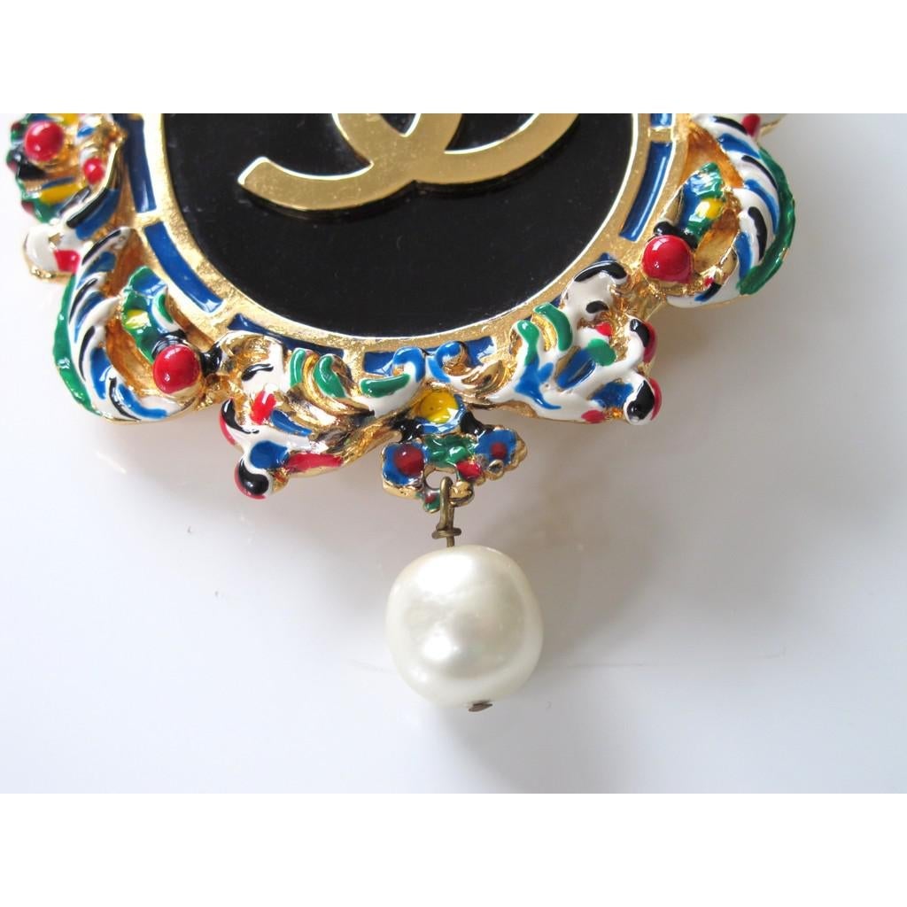Chanel Vintage 1960s Huge Enamel Pendant/Locket Brooch, Very Impressive! - poupishop