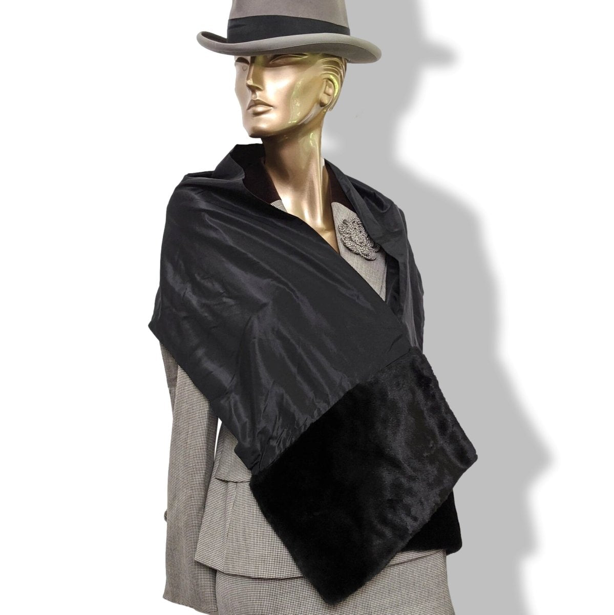 Christian Dior Noir Opera Etole Satin of Silk and Faux Fur, Mint! - poupishop
