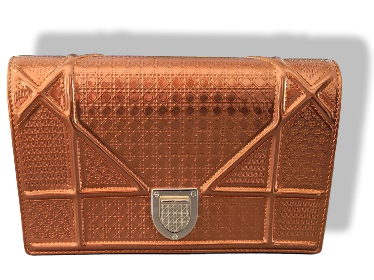 Christian Dior Purple Orange Metallic Calfskin Micro-Cannage DIORAMA POUCH 19 cm Pochette Flap Bag WOC, New! - poupishop
