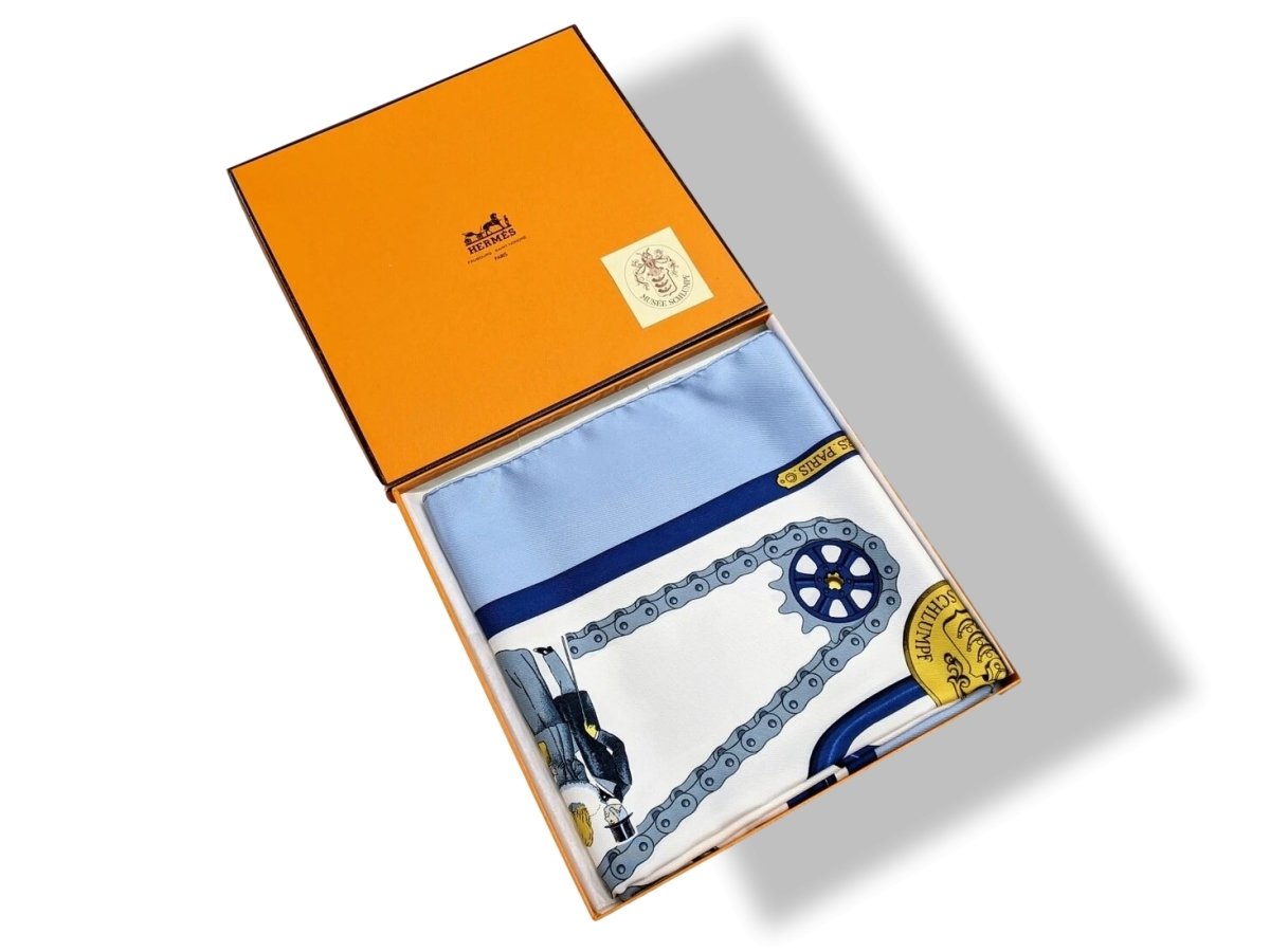Hermes 1971 Special Issue PRESTIGE MUSEE SCHLUMPF by Philippe Ledoux Twill 90, Limited in Box!
