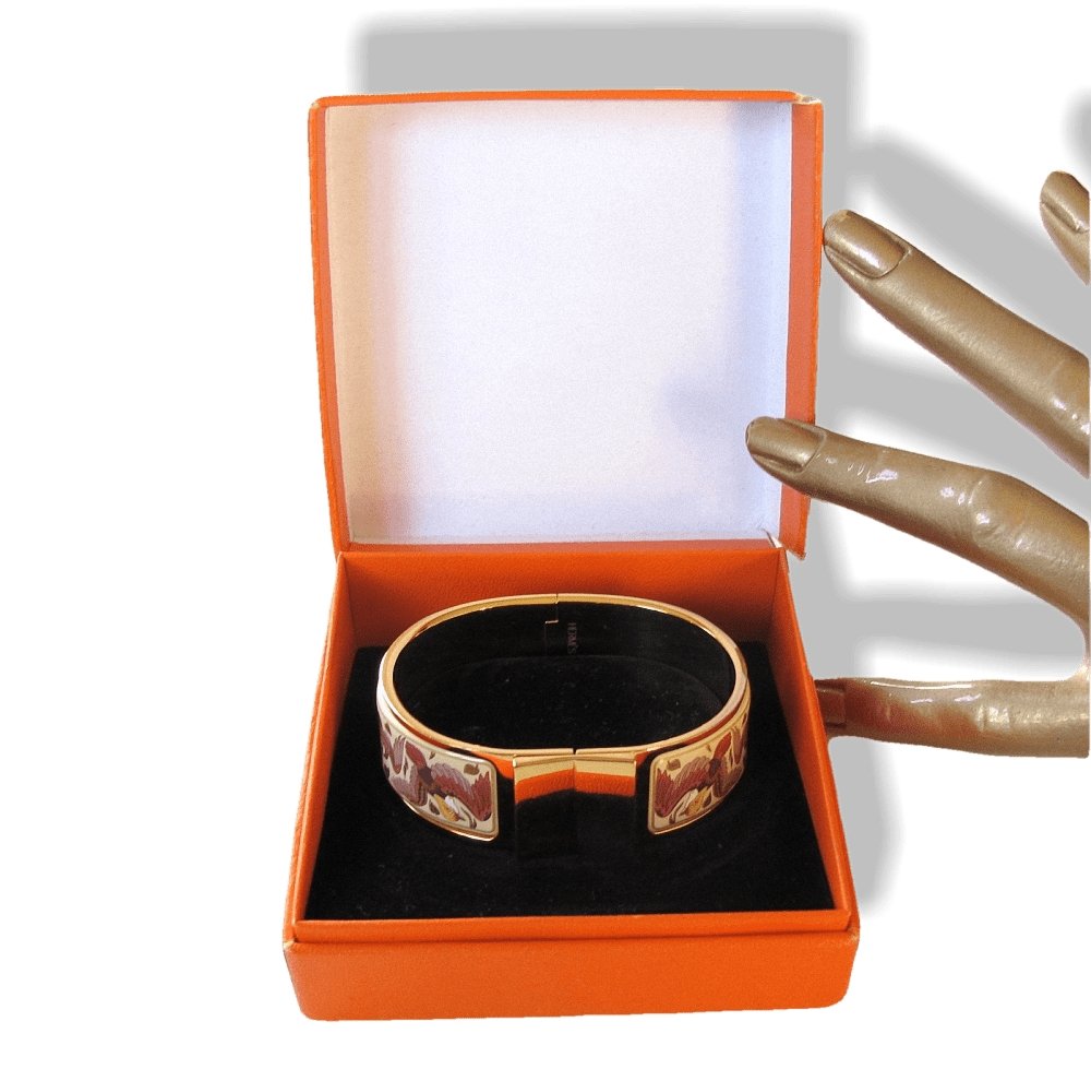 Hermes 1990s Plum Rose Off-White Enamel/Gold Birds Les Intrus Clic Clac Bangle Bracelet Sz S, New with Box! - poupishop