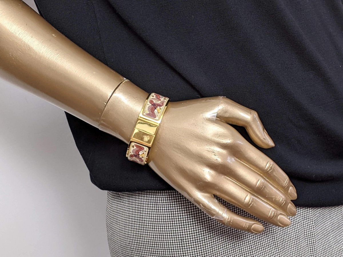 Hermes 1990s Plum Rose Off-White Enamel/Gold Birds Les Intrus Clic Clac Bangle Bracelet Sz S, New with Box! - poupishop