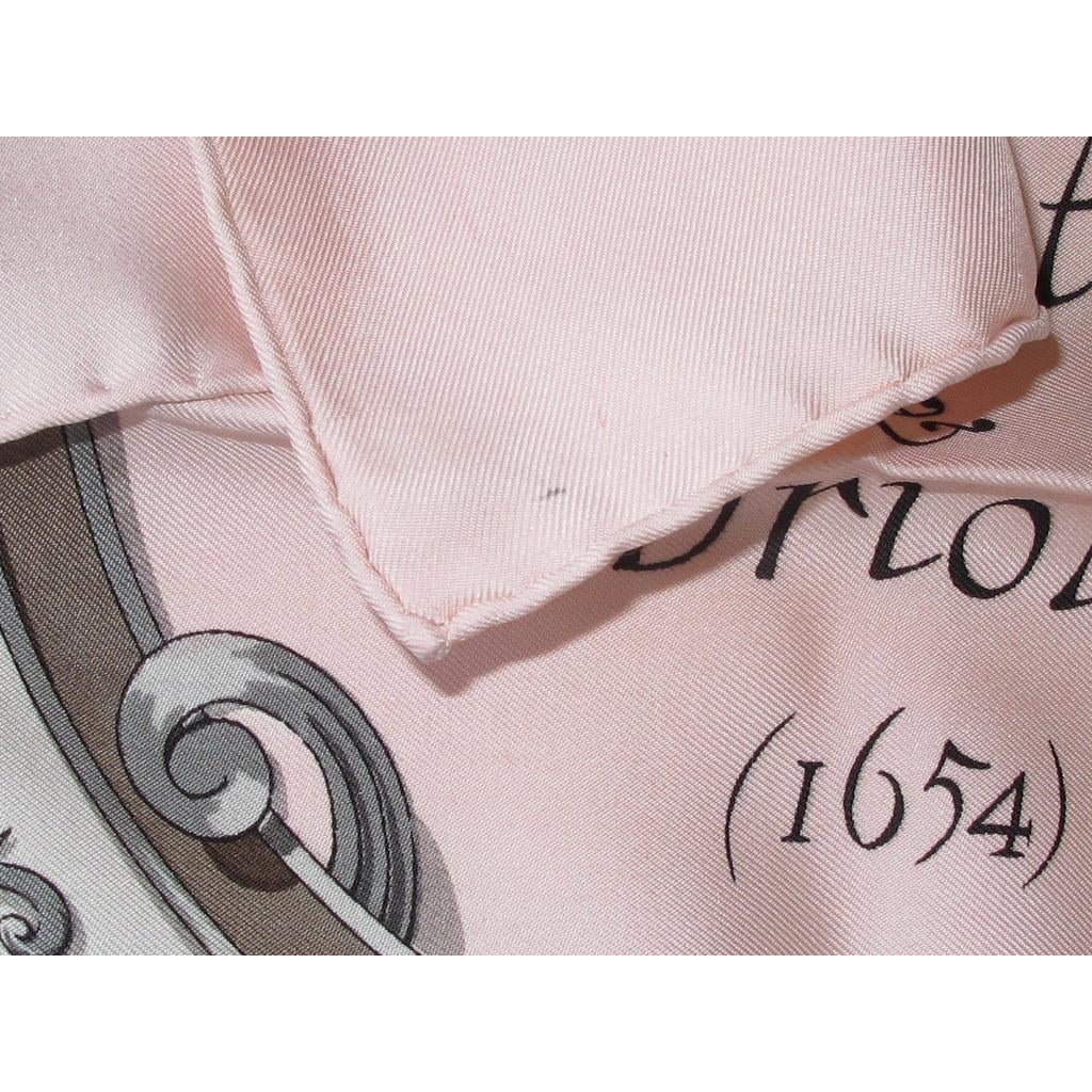 Hermes 1992 Pink/Pearl Grey Courbettes et Cabrioles 1654 Twill 90, Box! - poupishop