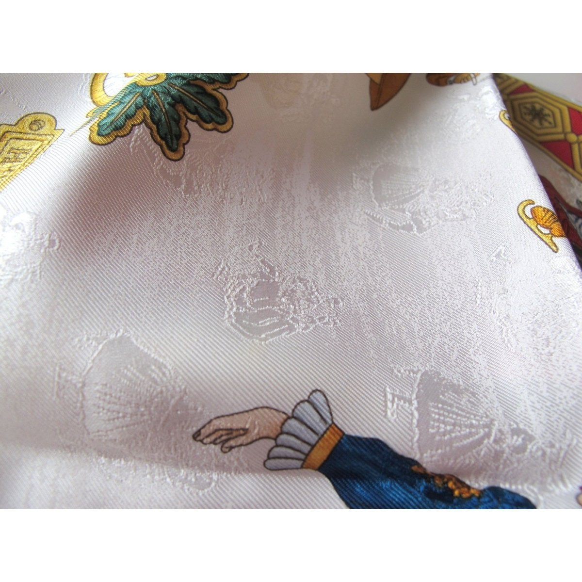 Hermes Joies d'Hiver by J. Metz Jacquard Silk With Blanc Matt Overpirnt Twill 90