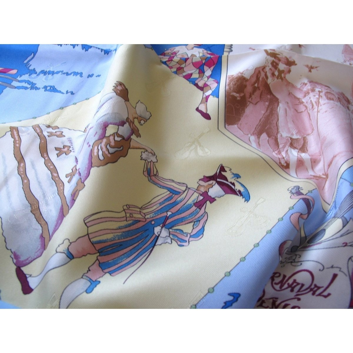 Hermes Le Carnaval de Venise First Issue Jacquard Weave of Mandolins Twill 90