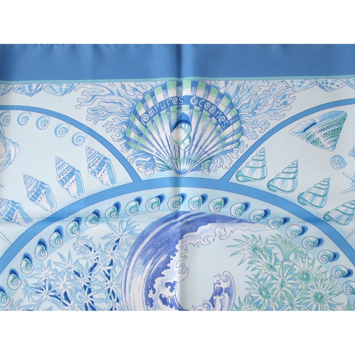 Hermes Parures Oceanes by Laurence Bourthoumieux Twill 90