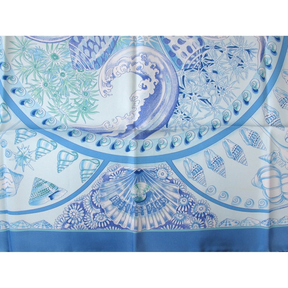 Hermes Parures Oceanes by Laurence Bourthoumieux Twill 90