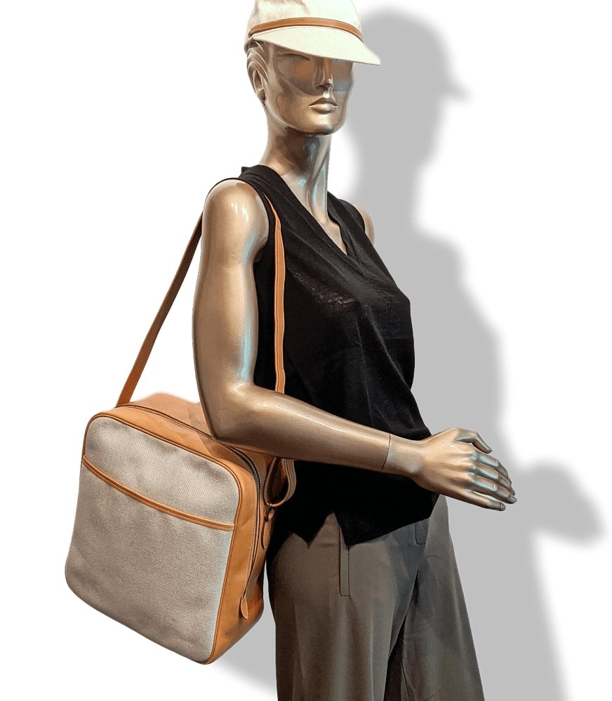 Hermes 1997 Natural Canvas and Leather VICTORIA CROSSBODY Travel Week-end Train Bag, Superb condition in Dustbag! - poupishop
