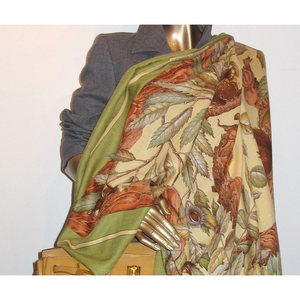 Hermes 1997 Olive Casse-Noisette Shawl 140
