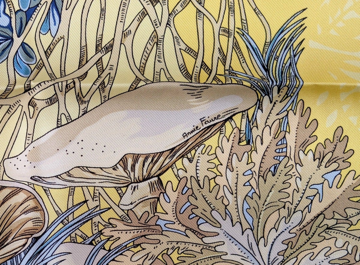 Hermes 1998 Jaune/Bleu/Jaune Pâle L'ILE DESERTE by Annie Faivre Twill Carre 90, Mint!