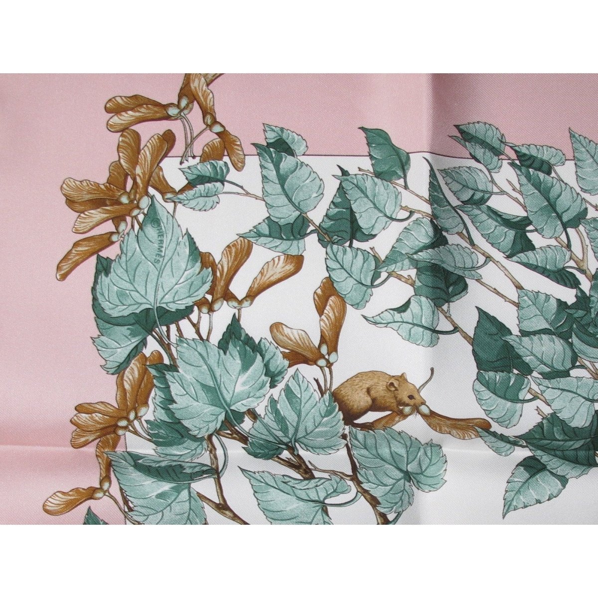 Hermes 1998 Pink White Au Coeur des Bois by Zoe Pauwels Birds Twill silk 90, New! - poupishop