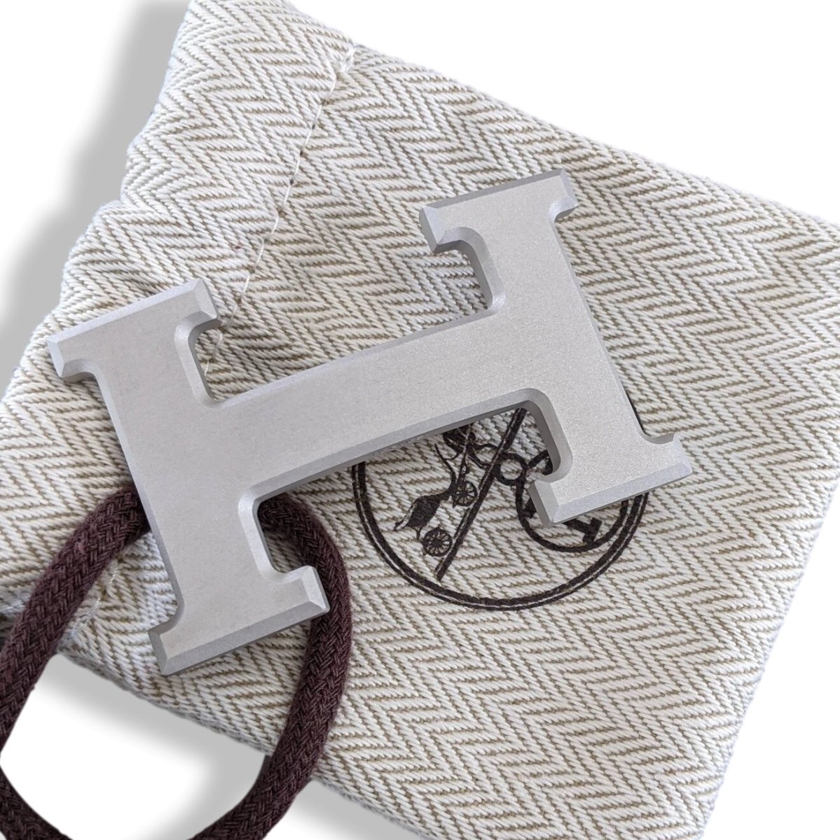 Hermes (2) Matt Silver Buckle of Belt H 32mm, New in Pochette!