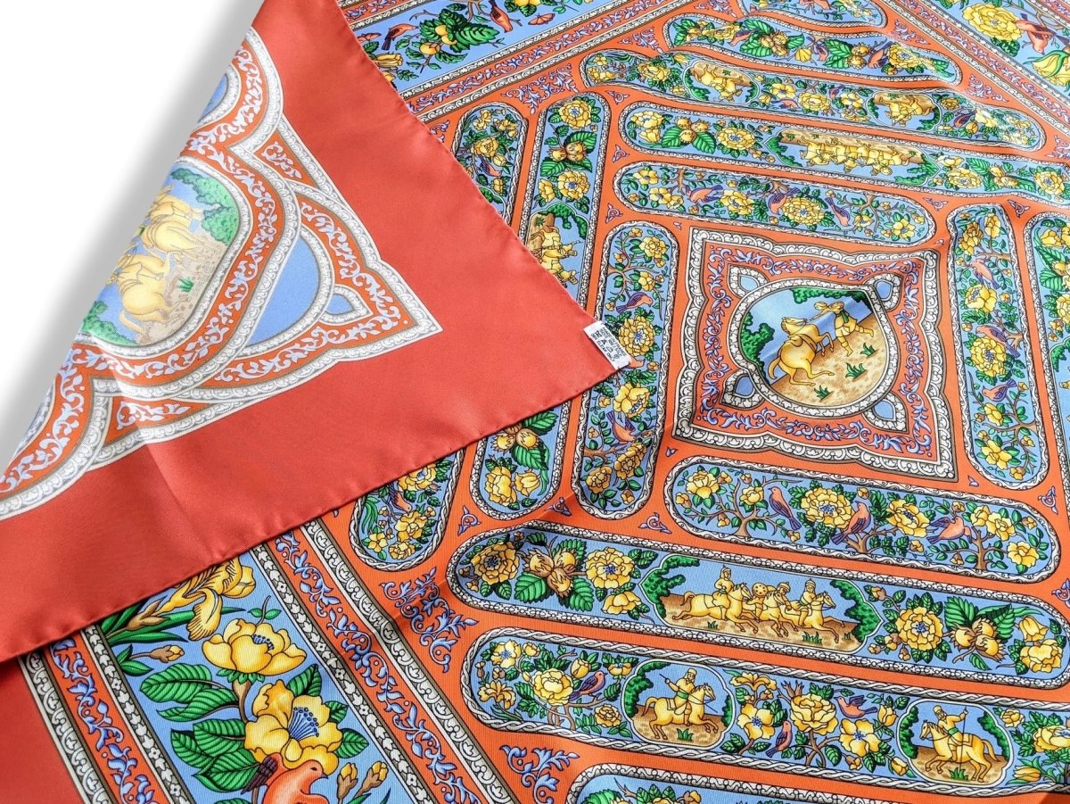 Hermes 2000 Coquelicot/Bleu QALAMDAN by Catherine Baschet Twill 90, Lovely in Box!
